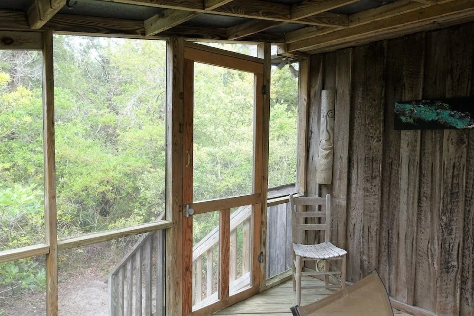 A Cat Named Vivian 3 Bedrooms 2 Bathrooms Home