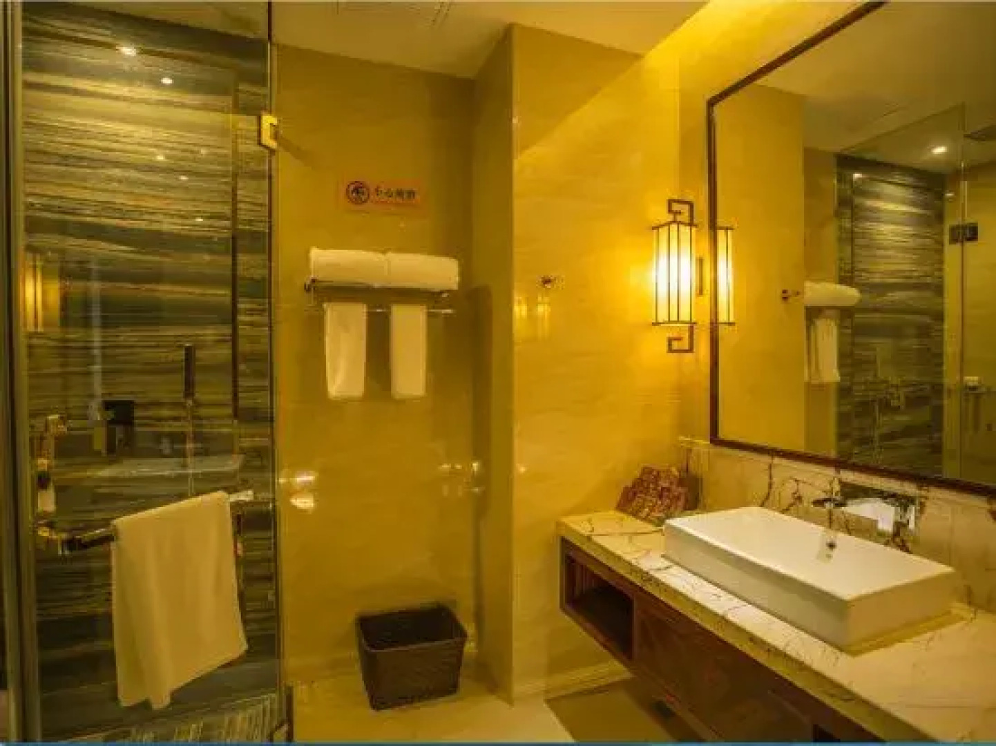 Guangnan Babaogong Hotel