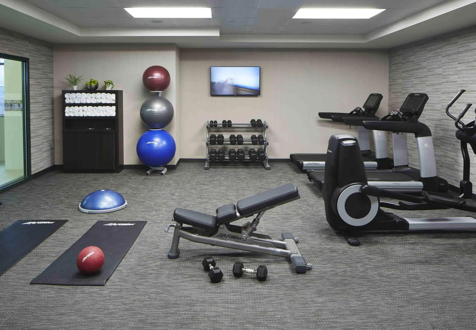 Courtyard by Marriott Lake George