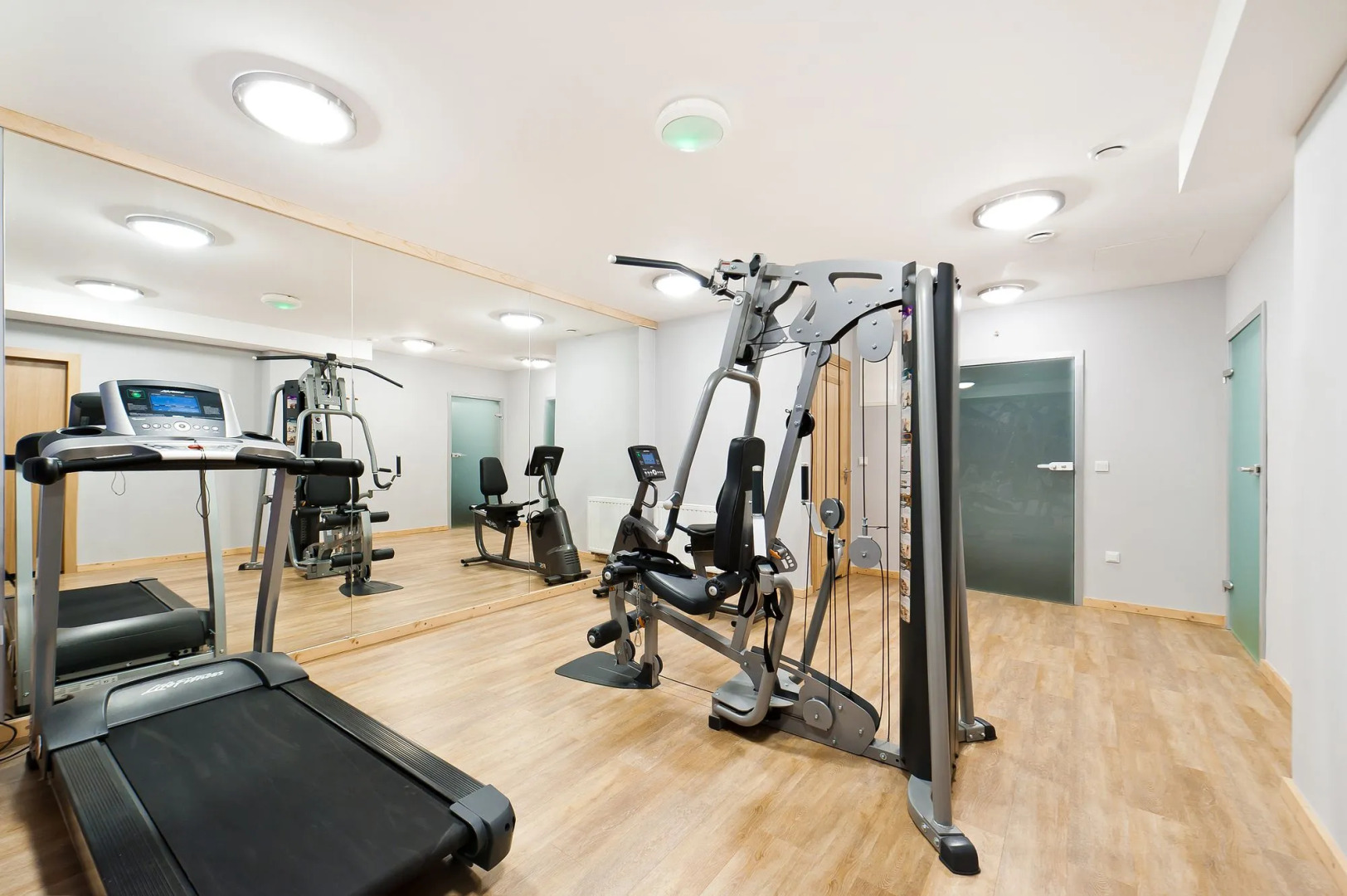 Sun & Snow Resorts Lipki Park