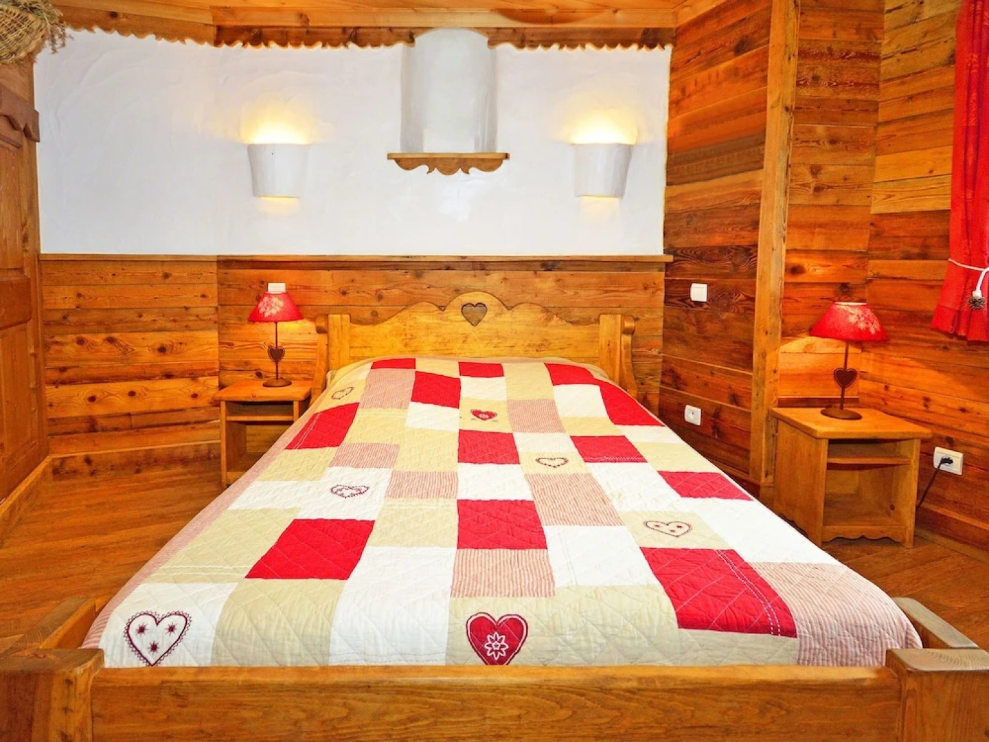 Charming Chalet in Champagny-en-vanoise Near Ski Area