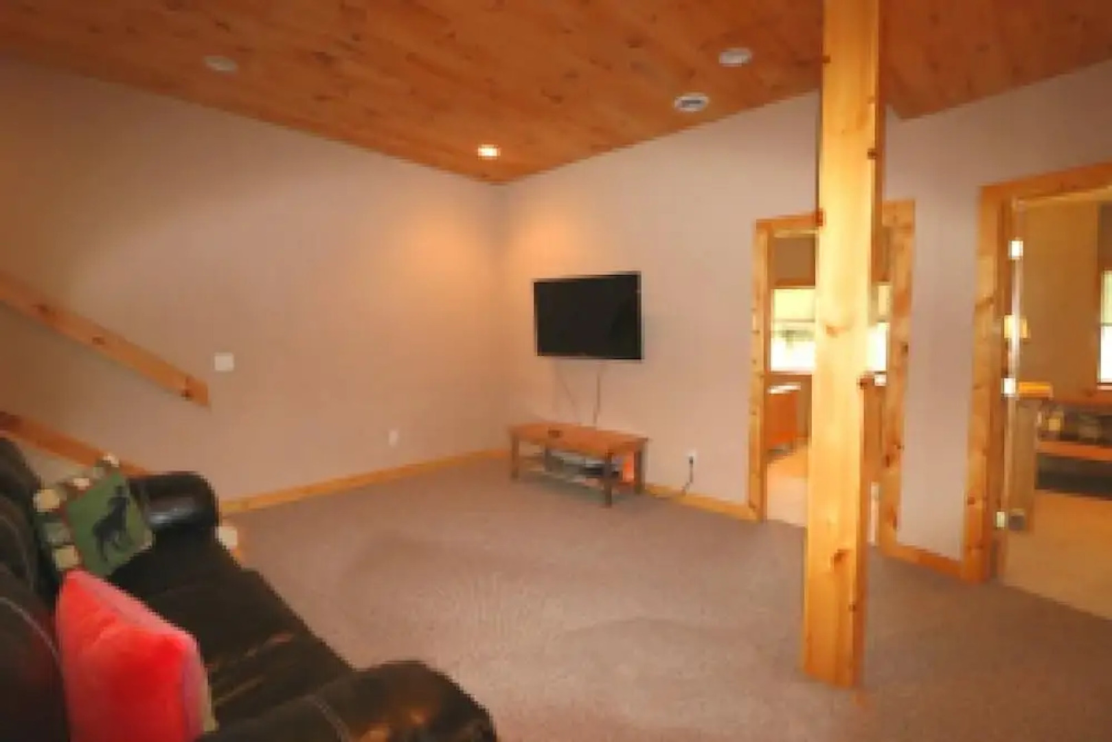 Northwood Views 4 Bedroom Chalet by Redawning