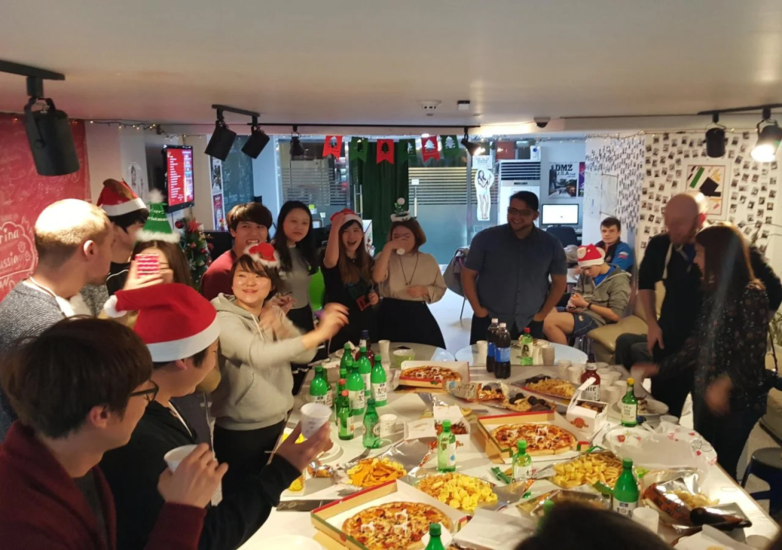 Kimchee Downtown Guesthouse - Hostel