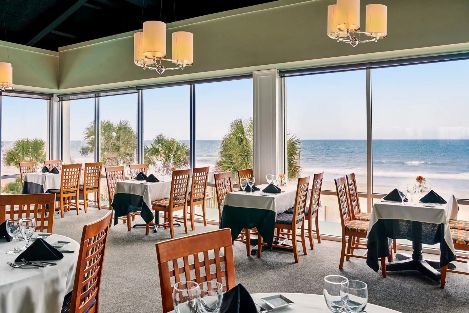 The Oceanfront Litchfield Inn