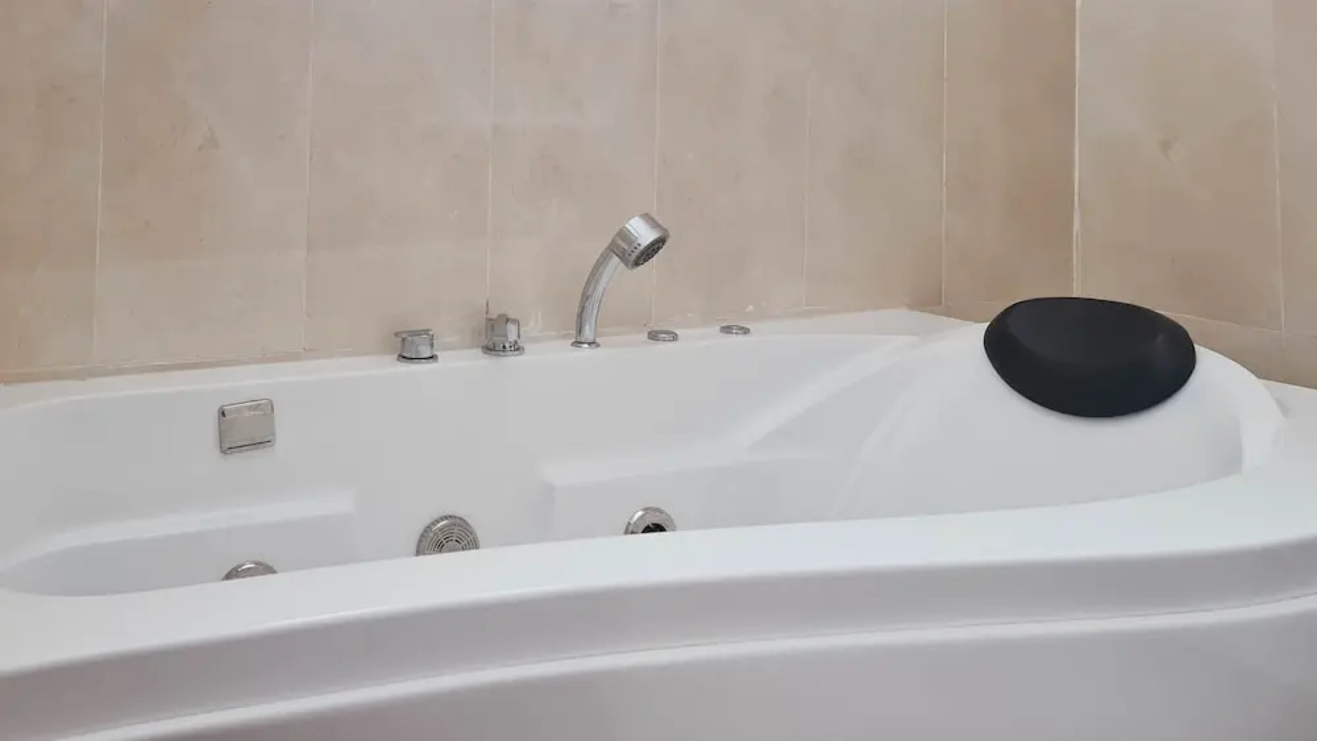 Lynson Africa Resort