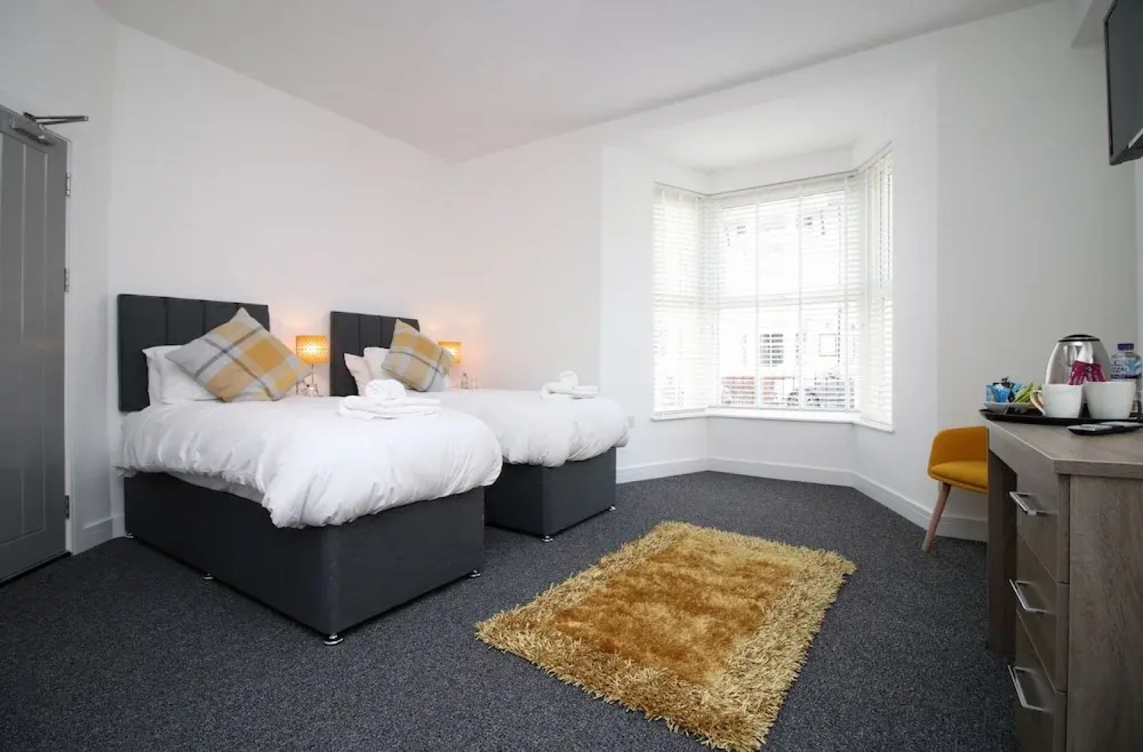 Stay Central - Heritage 24