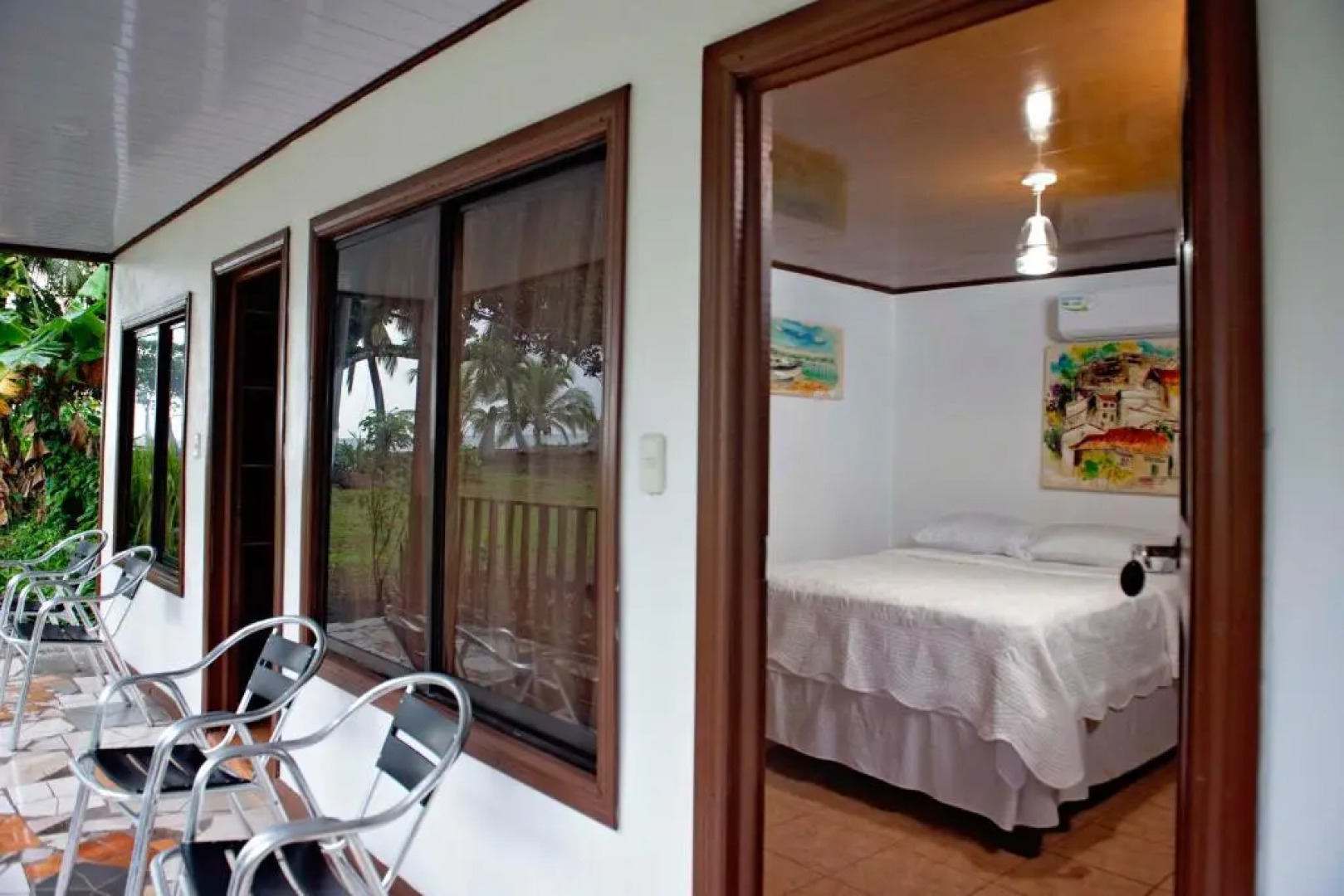 Hotel Tortuguero Beachfront