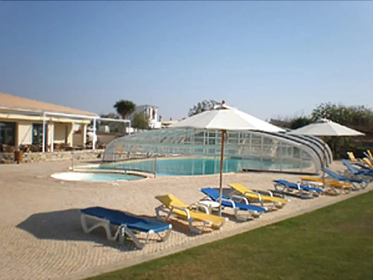 Domus Iberica Burgau Apts & Villas