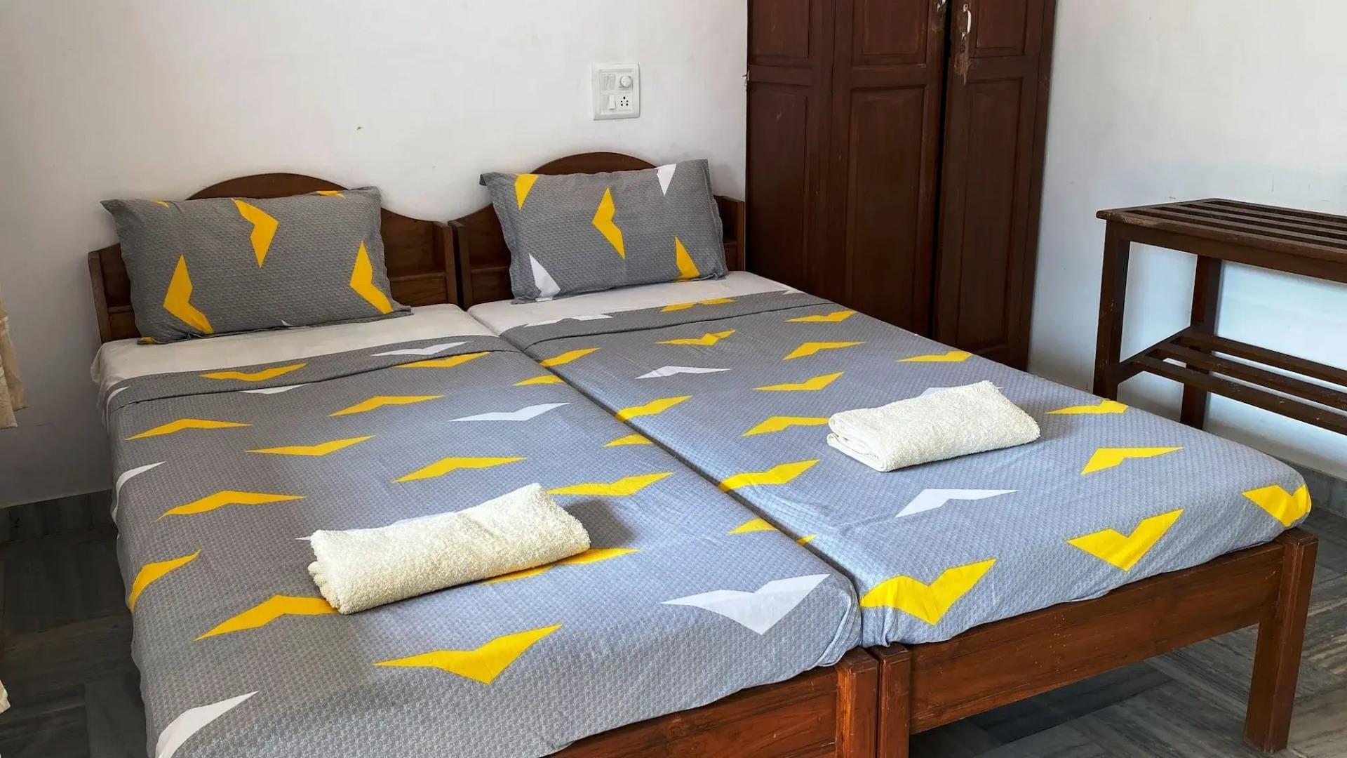 Peravel Beach Holiday Home