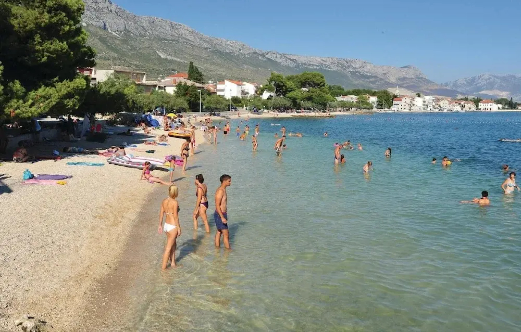 Nice Home in Kastel Kambelovac With Wifi and 4 Bedrooms