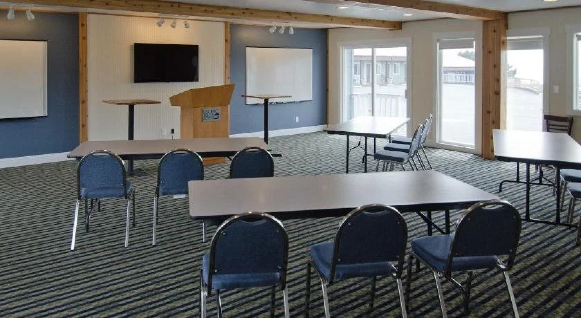 Pacific Reef Hotel & Light Show