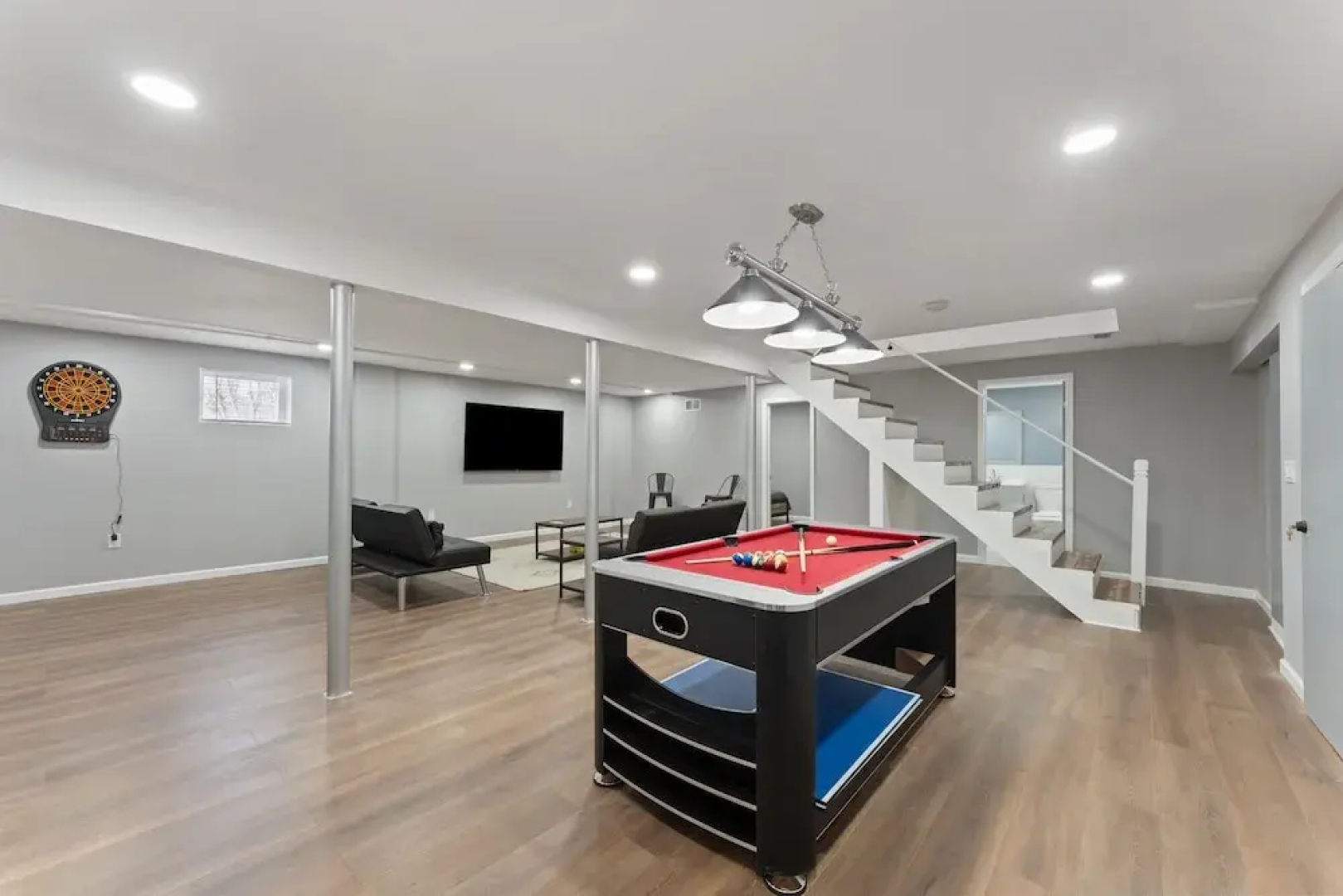 Amazing Vacation House In Poconos~hottub~game Room 6 Bedroom Home