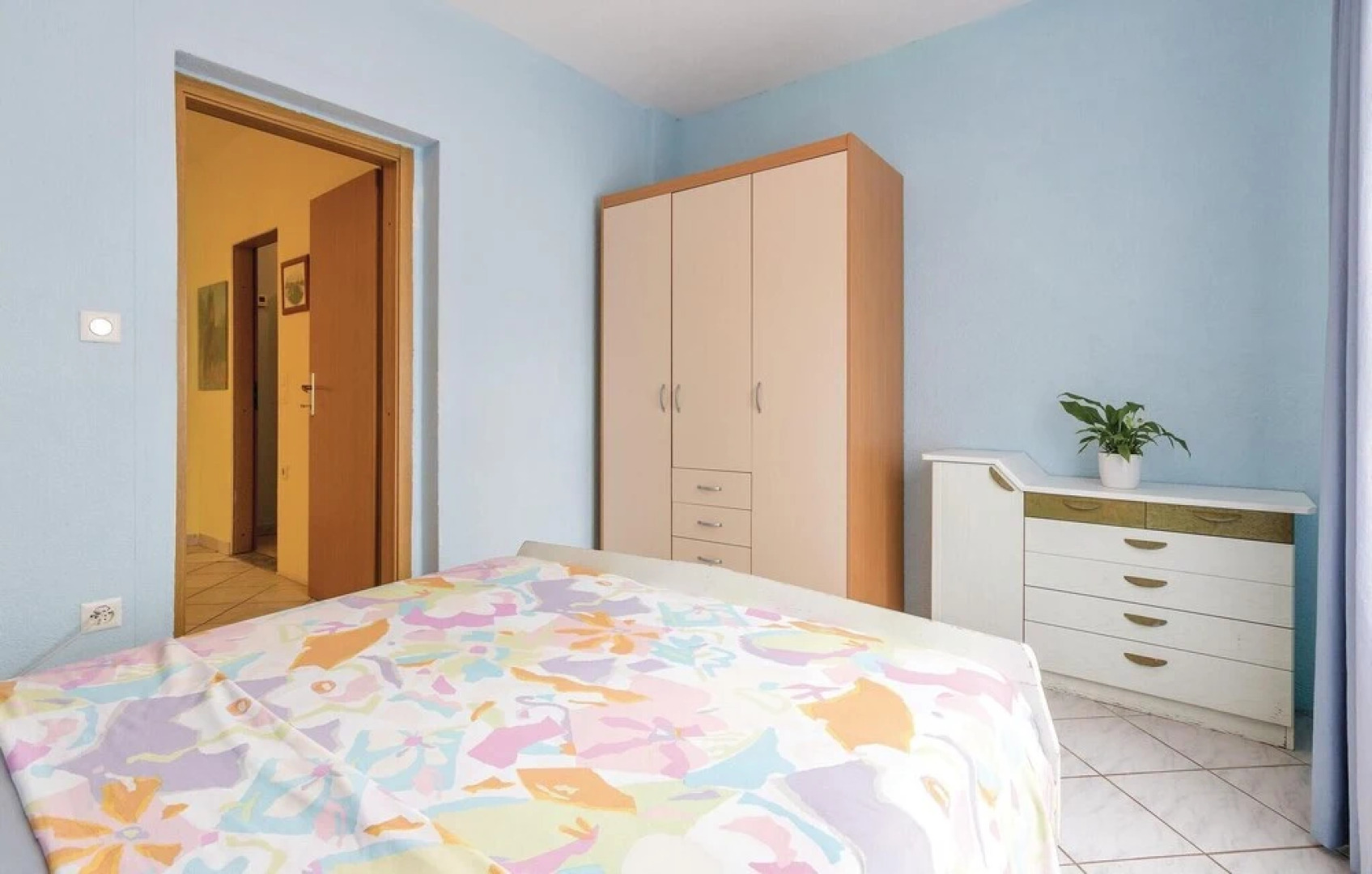 Nice Home in Stinjan With Wifi and 4 Bedrooms