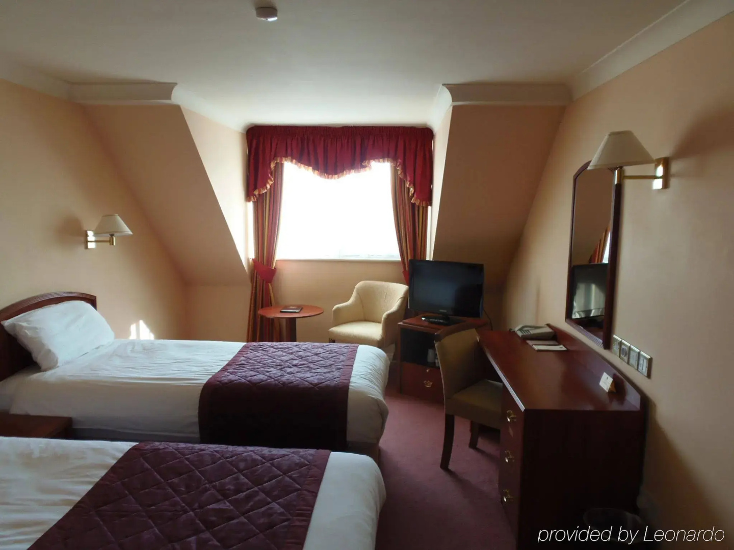 Potters International Hotel