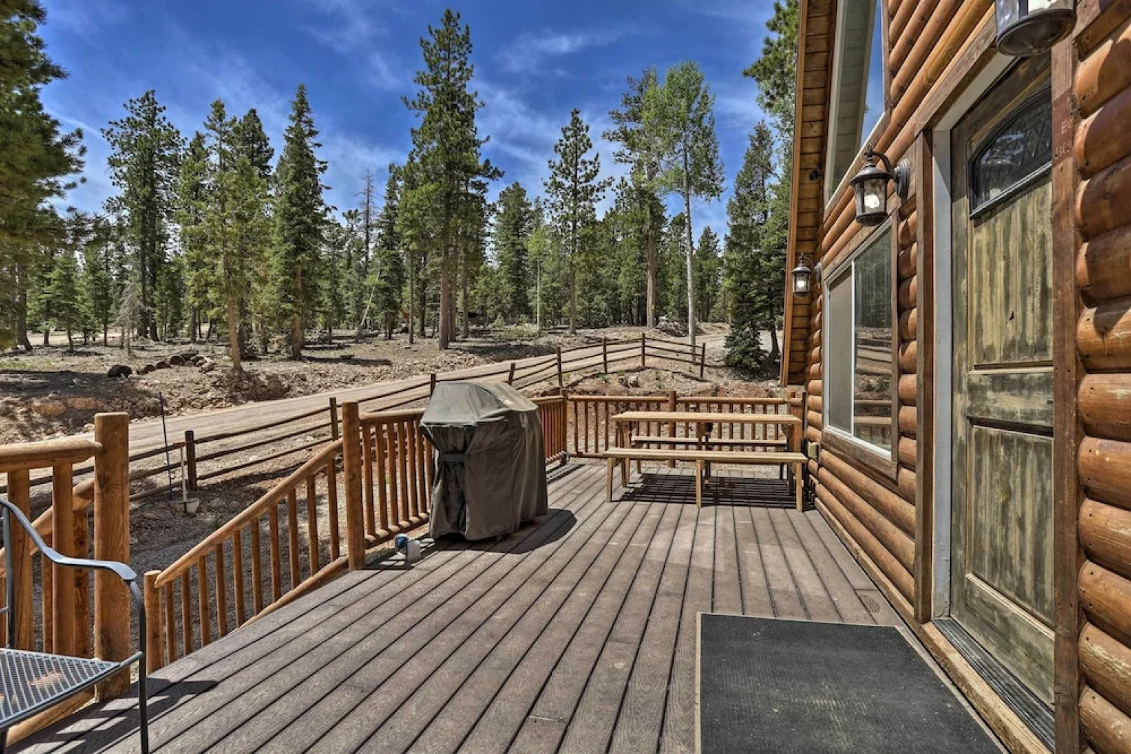 Cozy Duck Creek Cabin ~ 12 Mi to Nat'l Forest