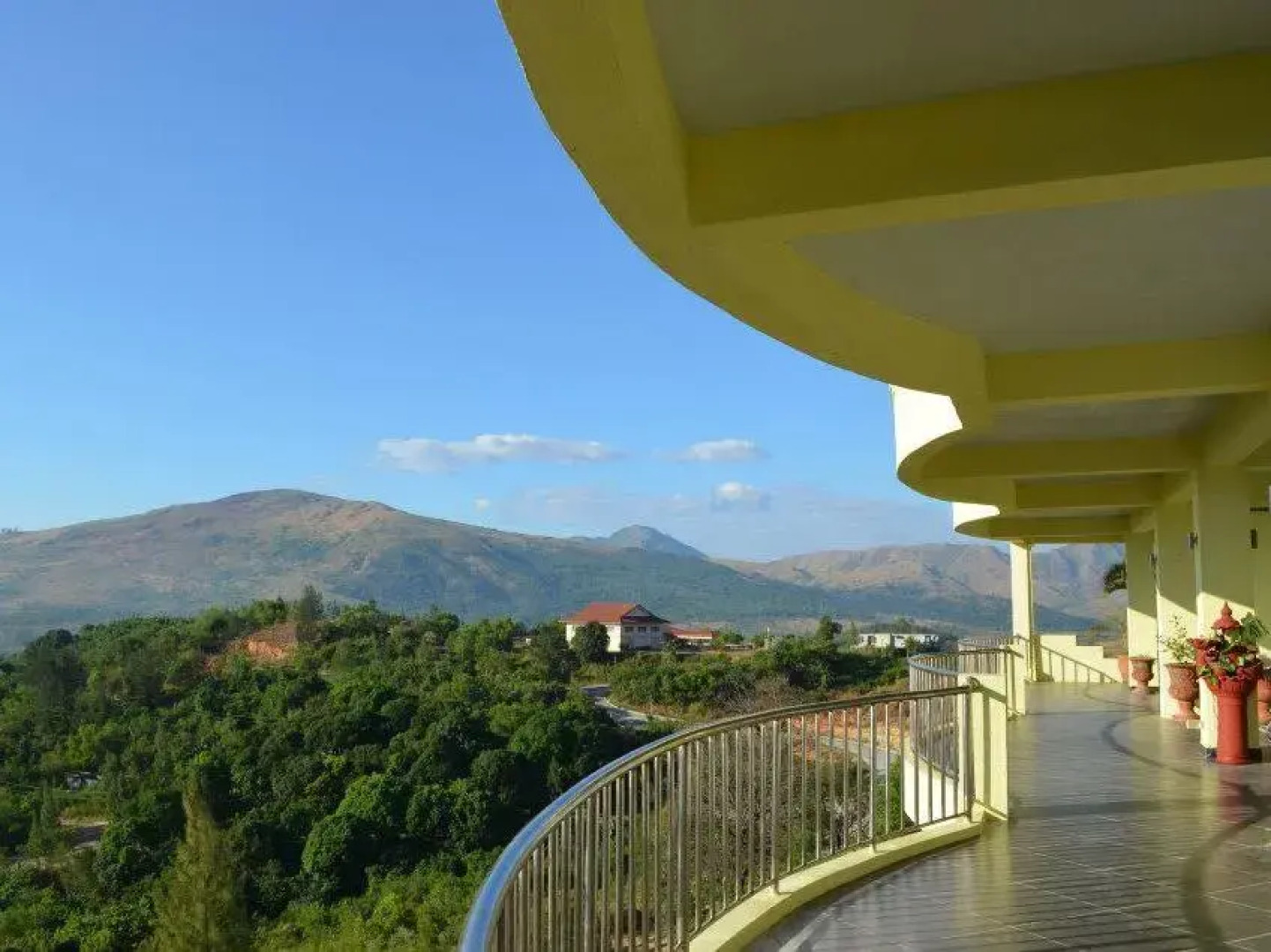 Sunset Bay View Subic Luxury Apartment