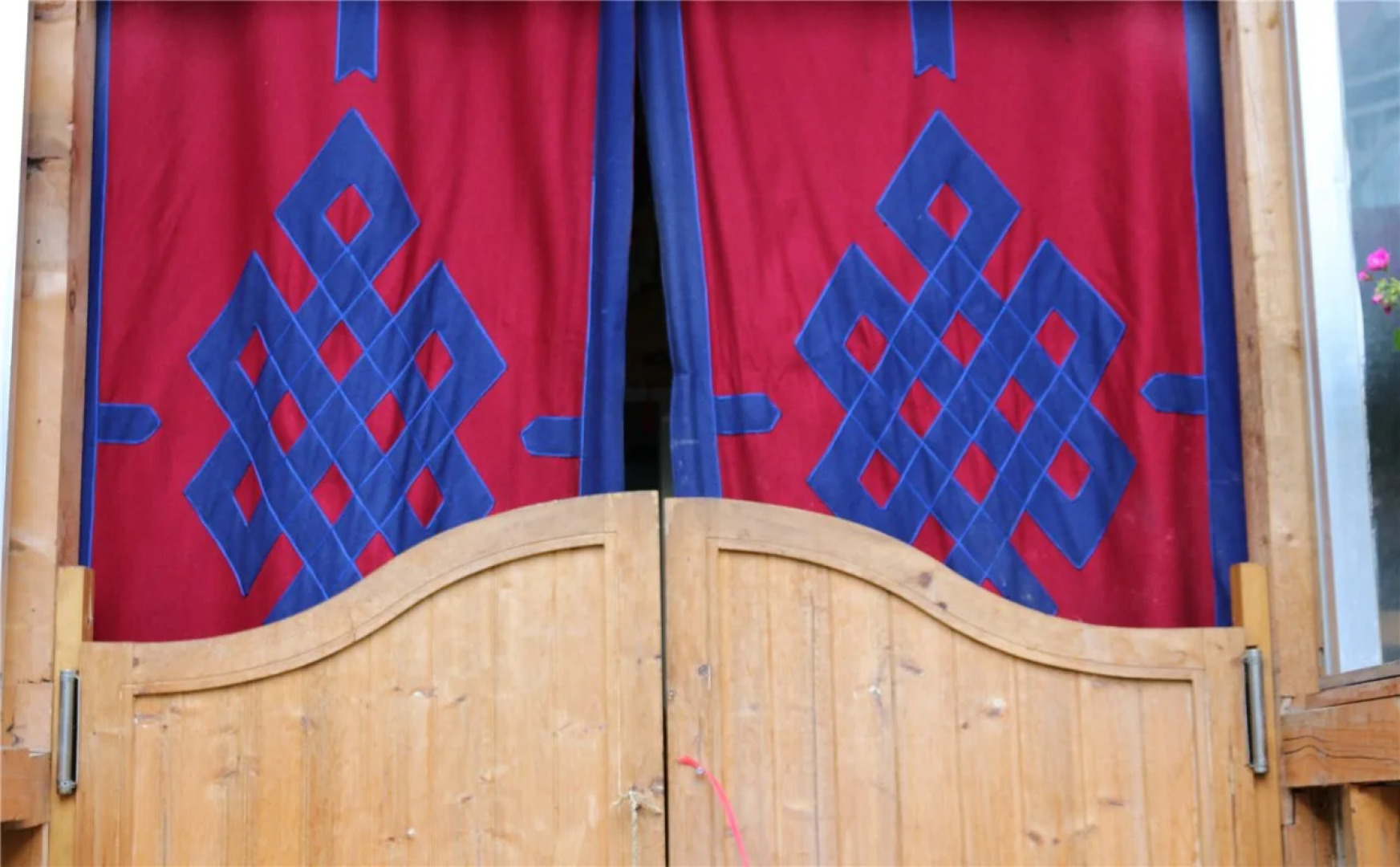 Shangajoy Seasons Inn