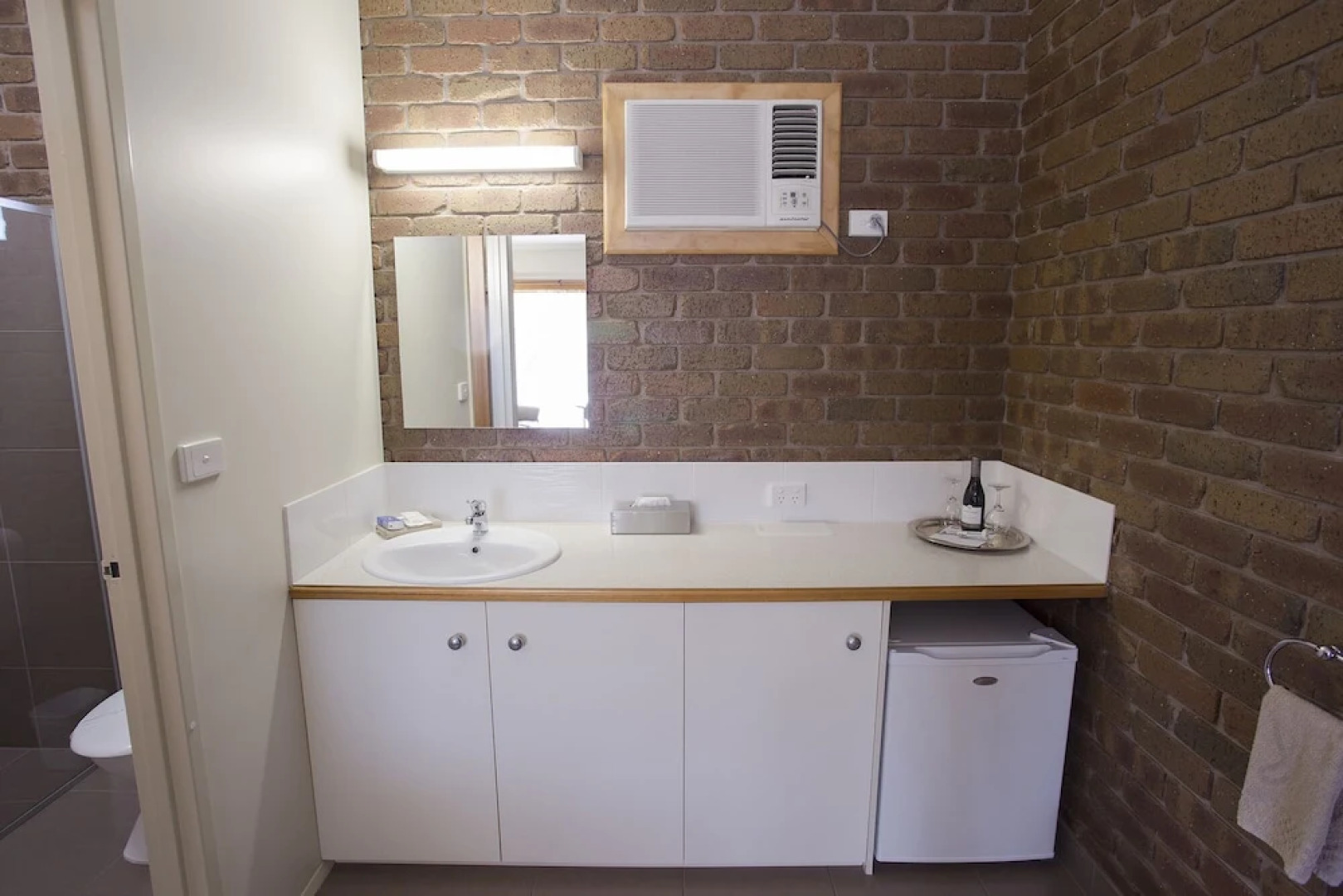 Country City Motor Inn