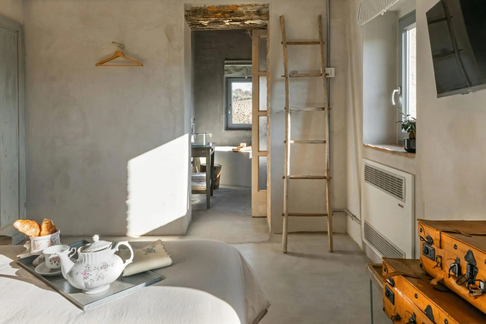 Charm and well-being in a rural setting. Dedicated to all those who seek comfort and style but love-Casa Rurale Botonto