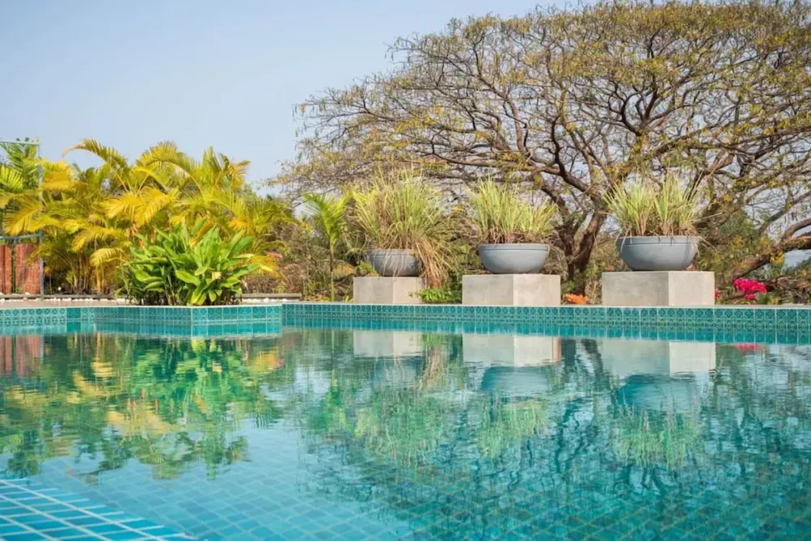 El Arbol by Hireavilla-2br w Rooftop Pool in Nerul