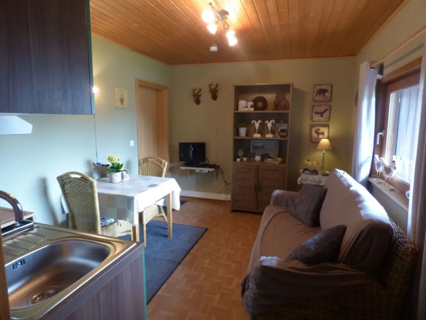 Serene Chalet in Honningen Eifel with garden in the lap of nature