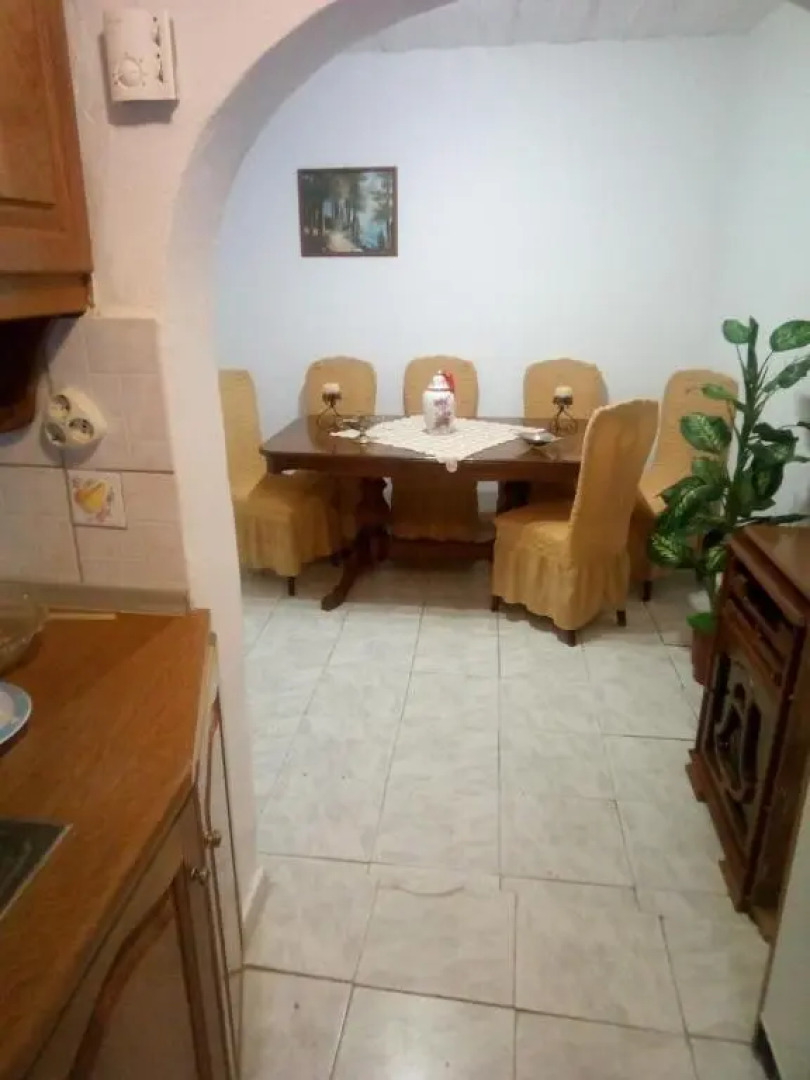 Villa Angela, Traditional house in the village