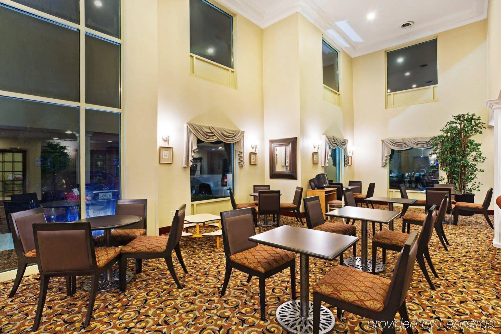 Holiday Inn Express Hotel & Suites Corbin