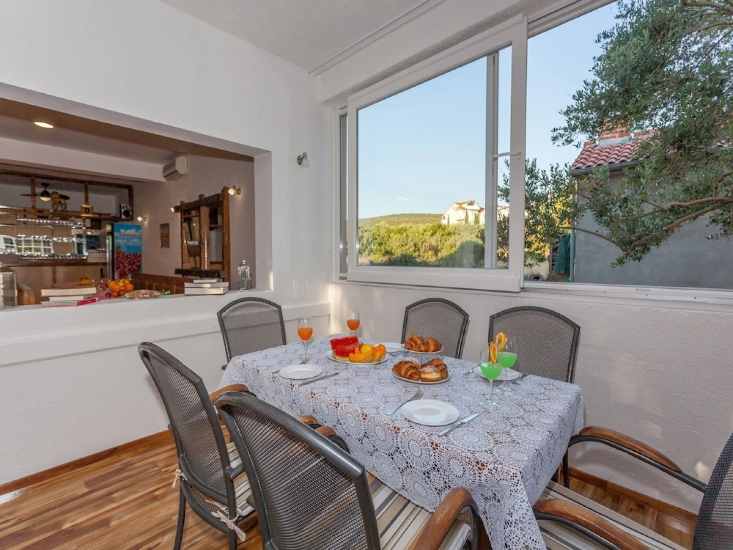 Beautiful Villa With Private Pool 7 En Suite Bedrooms 3 Roofed Terraces Bbq