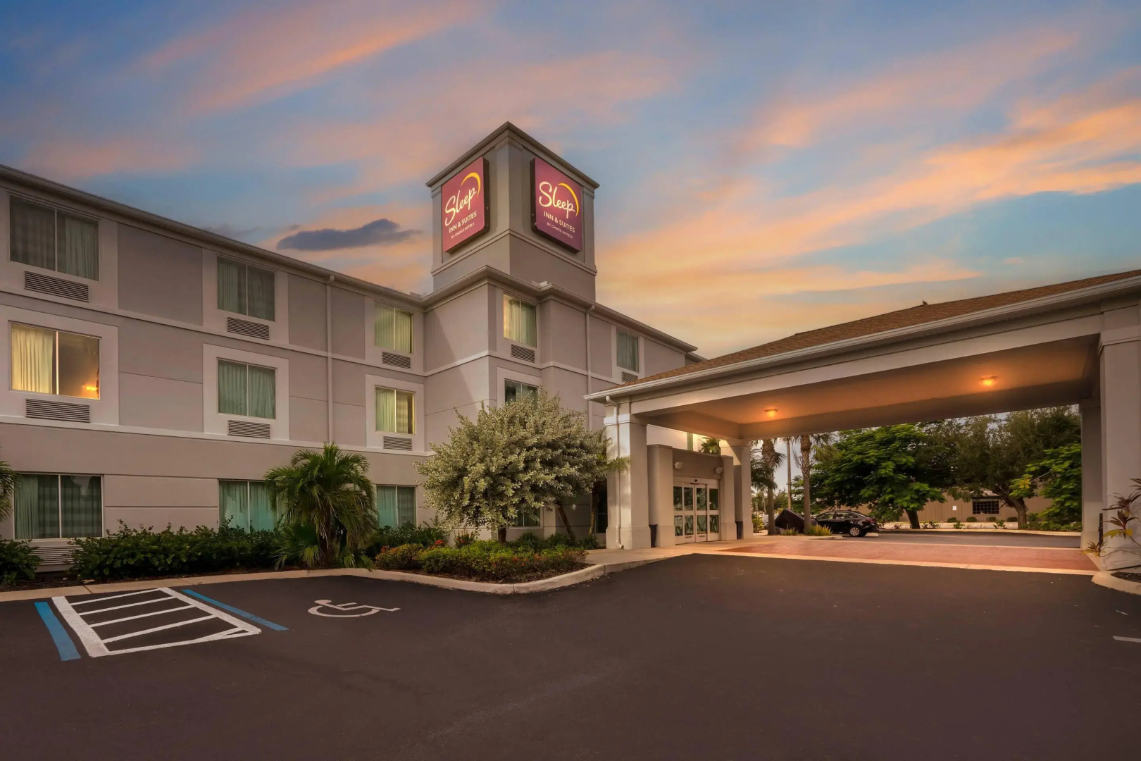 Sleep Inn & Suites Port Charlotte - Punta Gorda