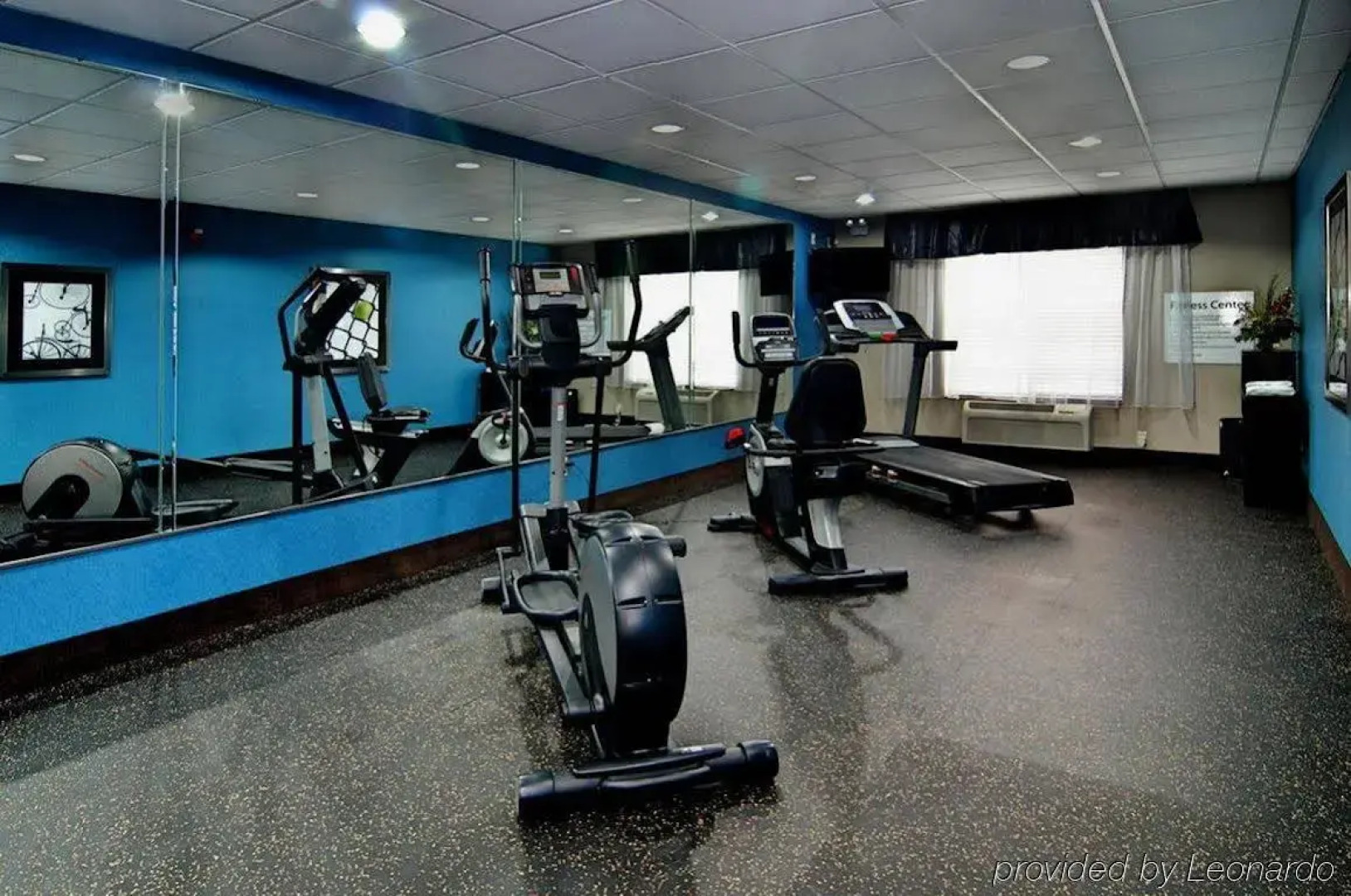 Holiday Inn Express & Suites Roanoke Rapids SE by IHG