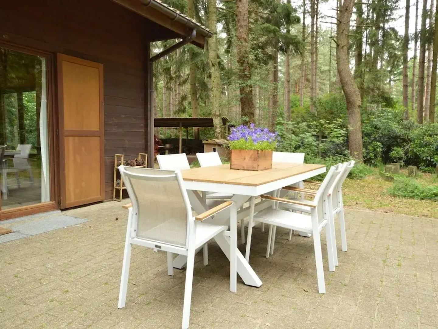 Attractive Wooden Holidayhome With Private Garden in a Natural Area