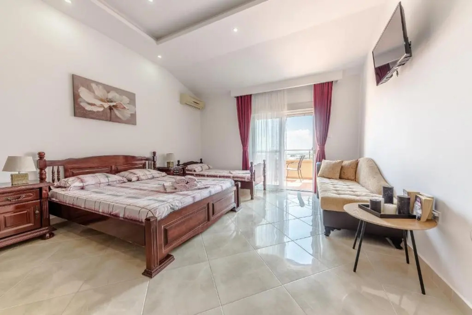 Apartments Villa Egzon