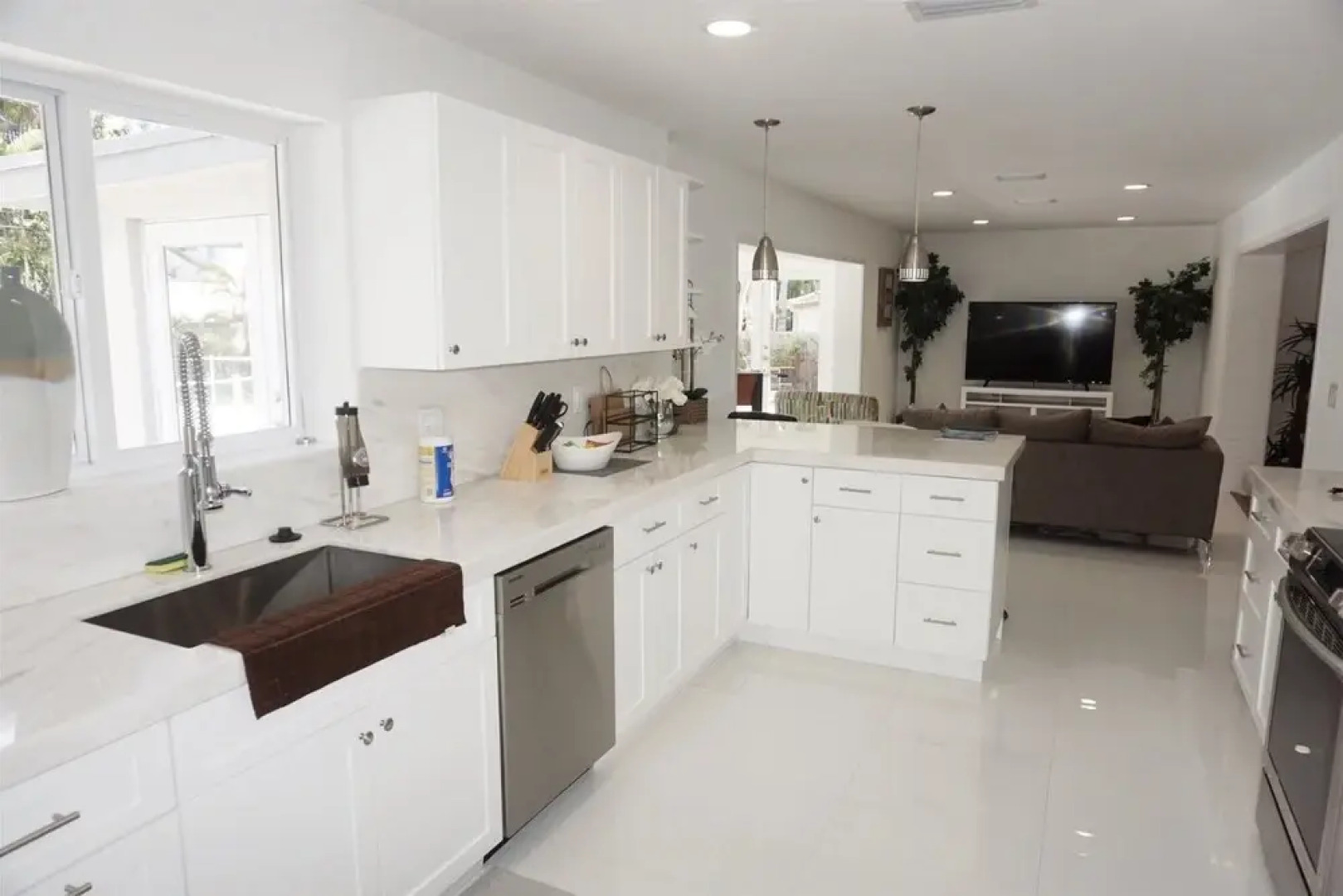 Luxe Miami Shores Home With Pool & BBQ