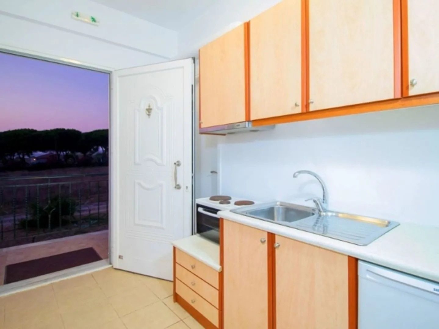 Romanos Beach Villas