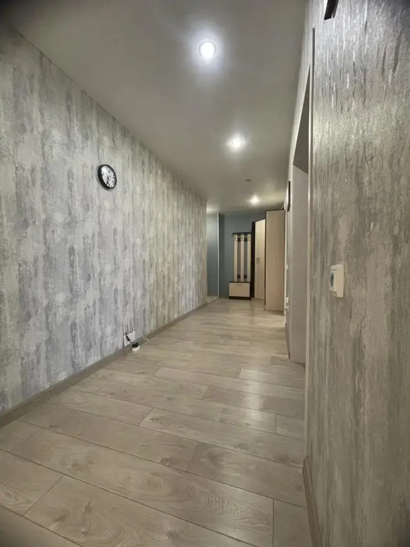 Сниму квартиру на улице Октябрьской Революции