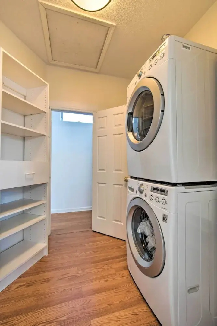 1/2 Mi to Riverwalk! Historic Dtwn Southport Condo