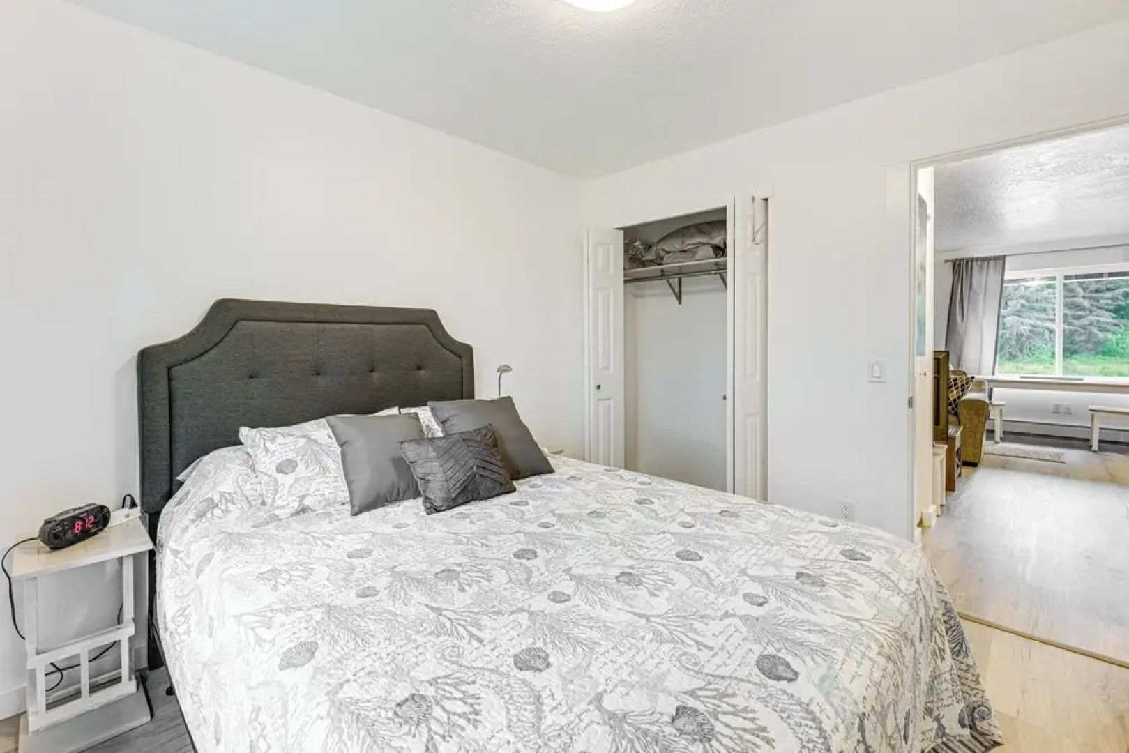 Walk to Parks: Snug Soldotna Sanctuary!