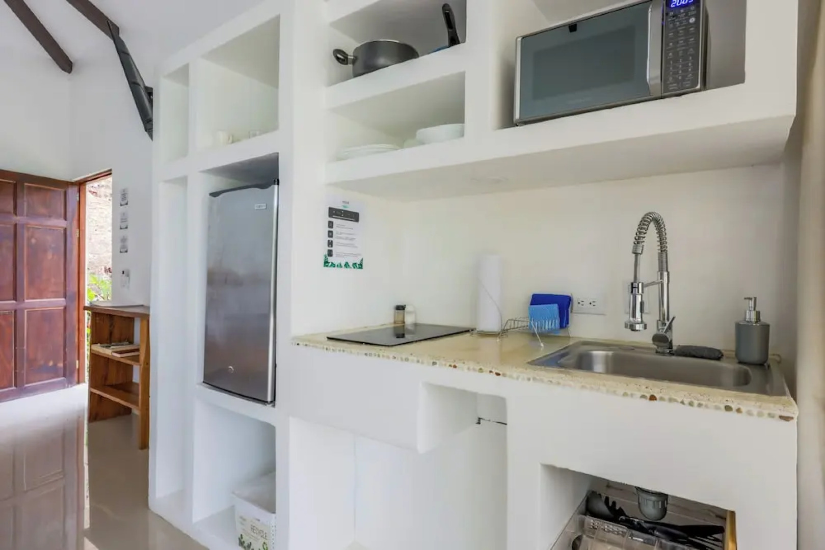 Akua Ocean View Suites