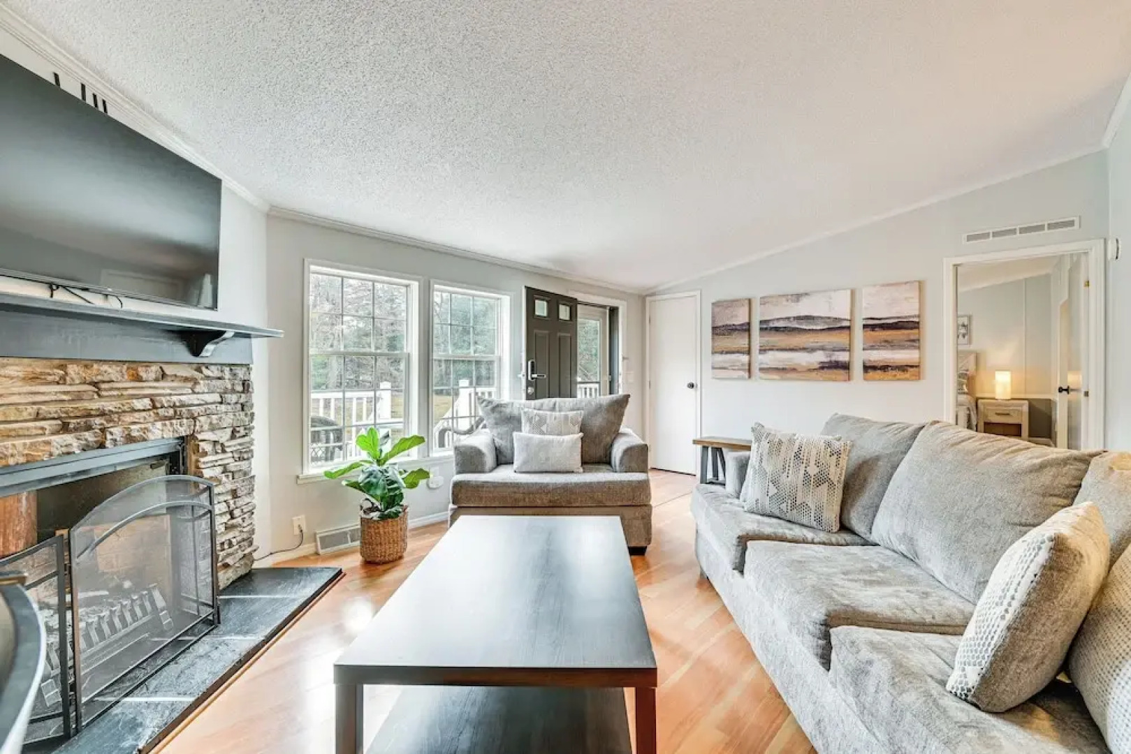 Creekside Catskills Getaway Near Hunter Mountain