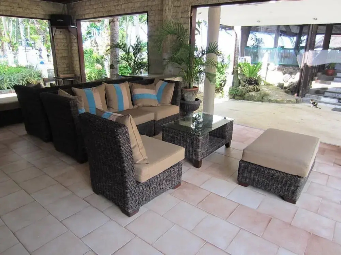 Estaca Bay Gardens Conference Resort powered by Cocotel