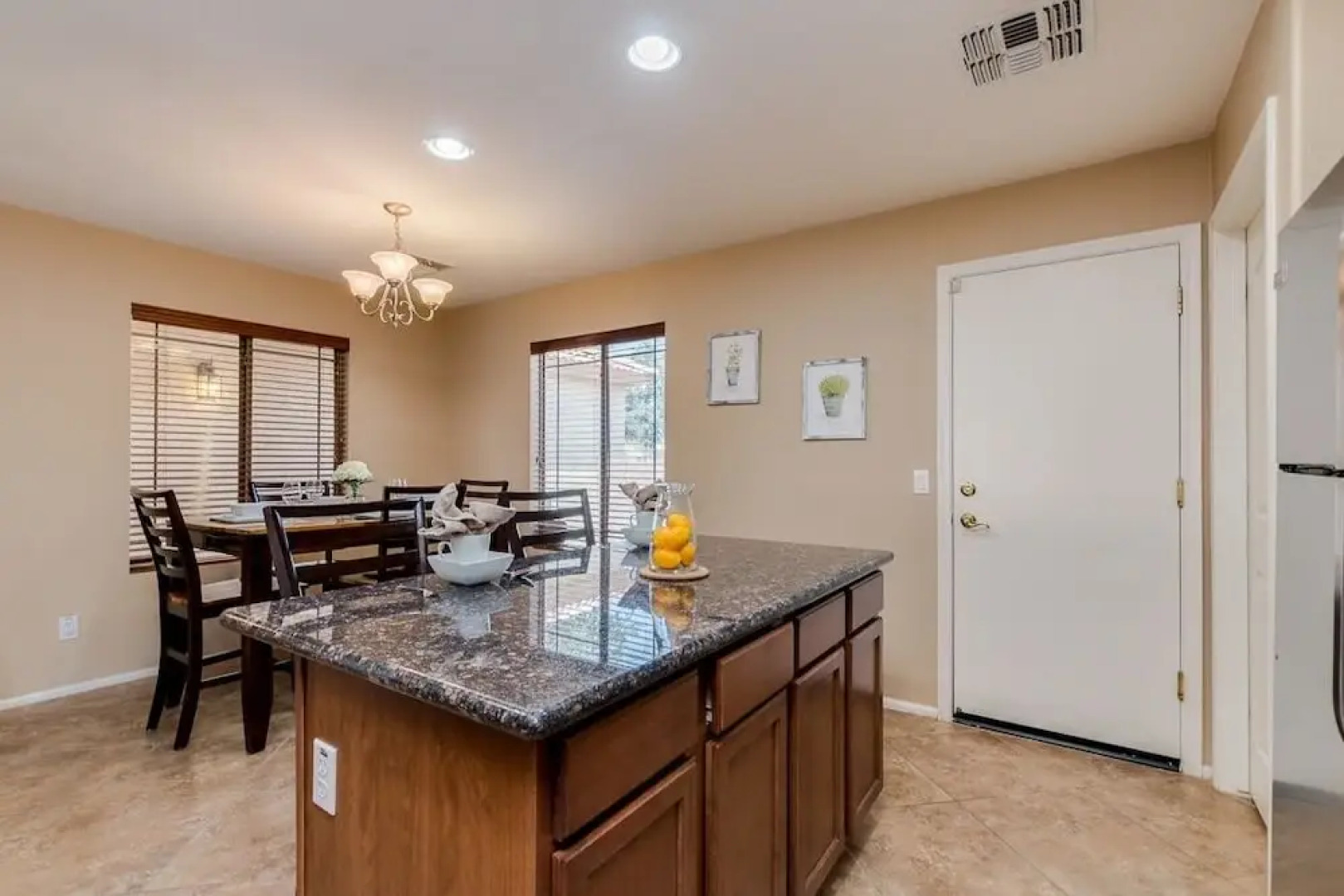 Stratford Place - 4 Br home by RedAwning