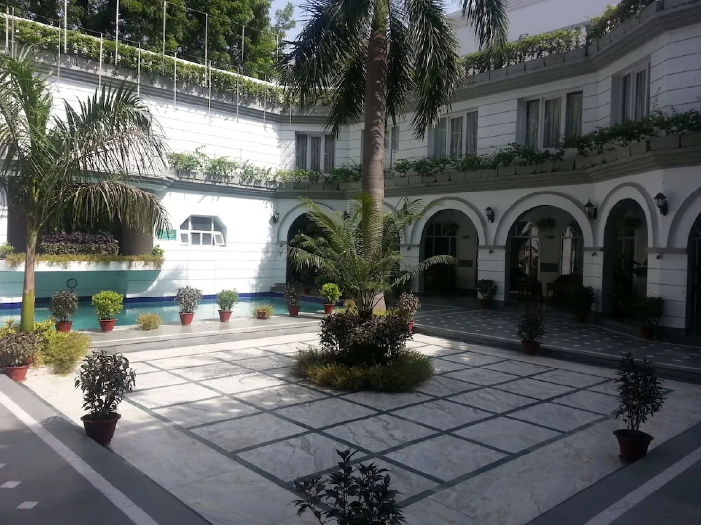 Grand Continental Hotel