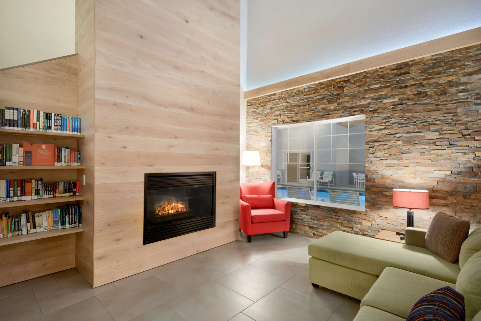 Country Inn & Suites by Radisson, Chippewa Falls, WI