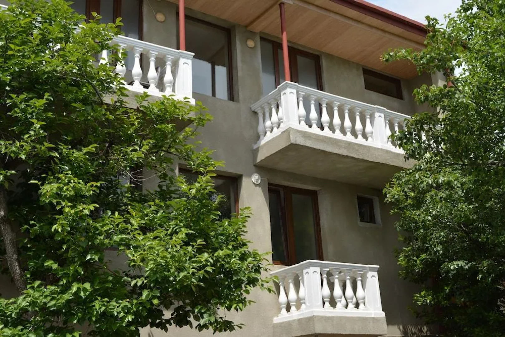 Hotel In The Middle of City