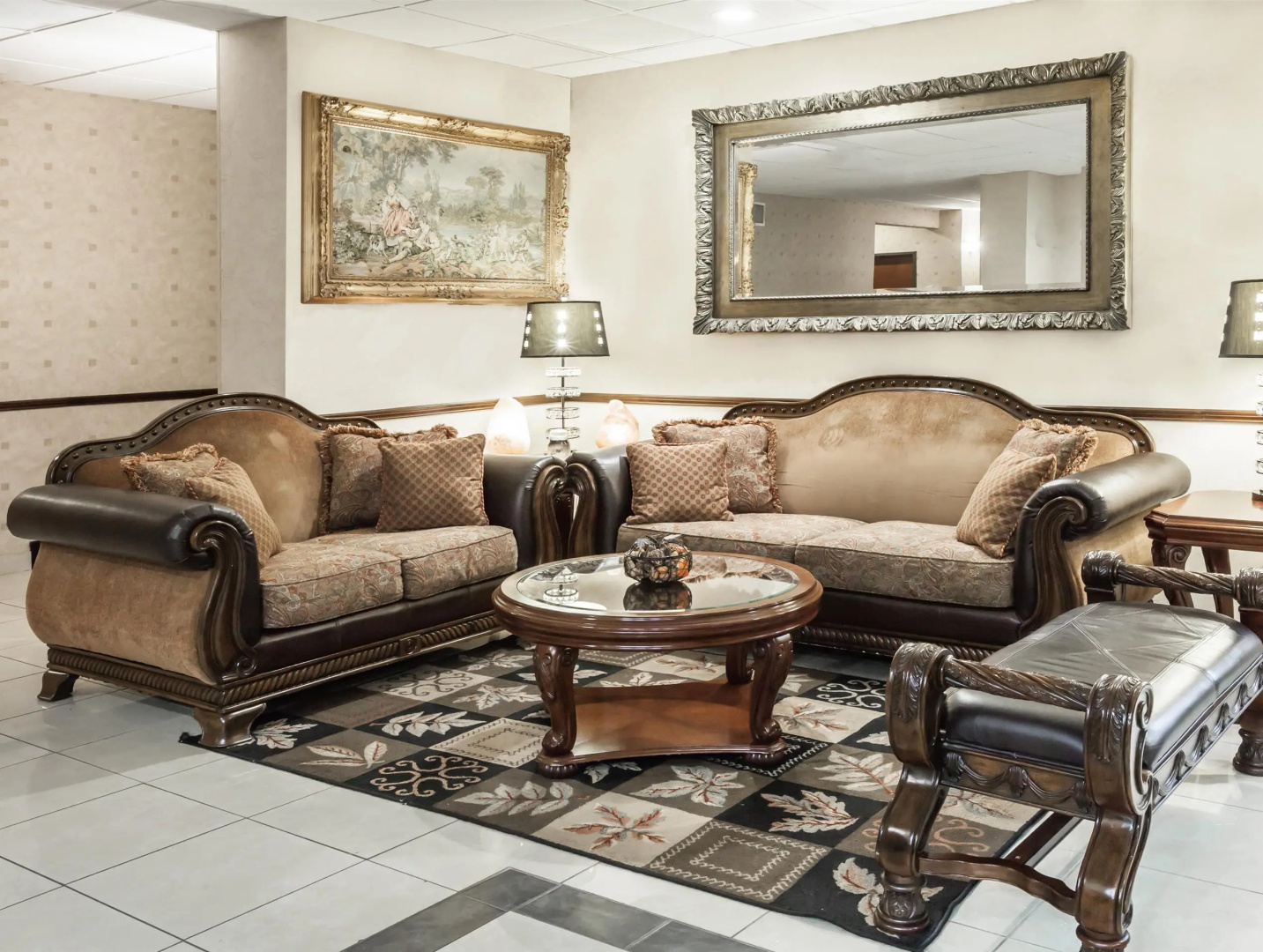 Grander Inn & Suites