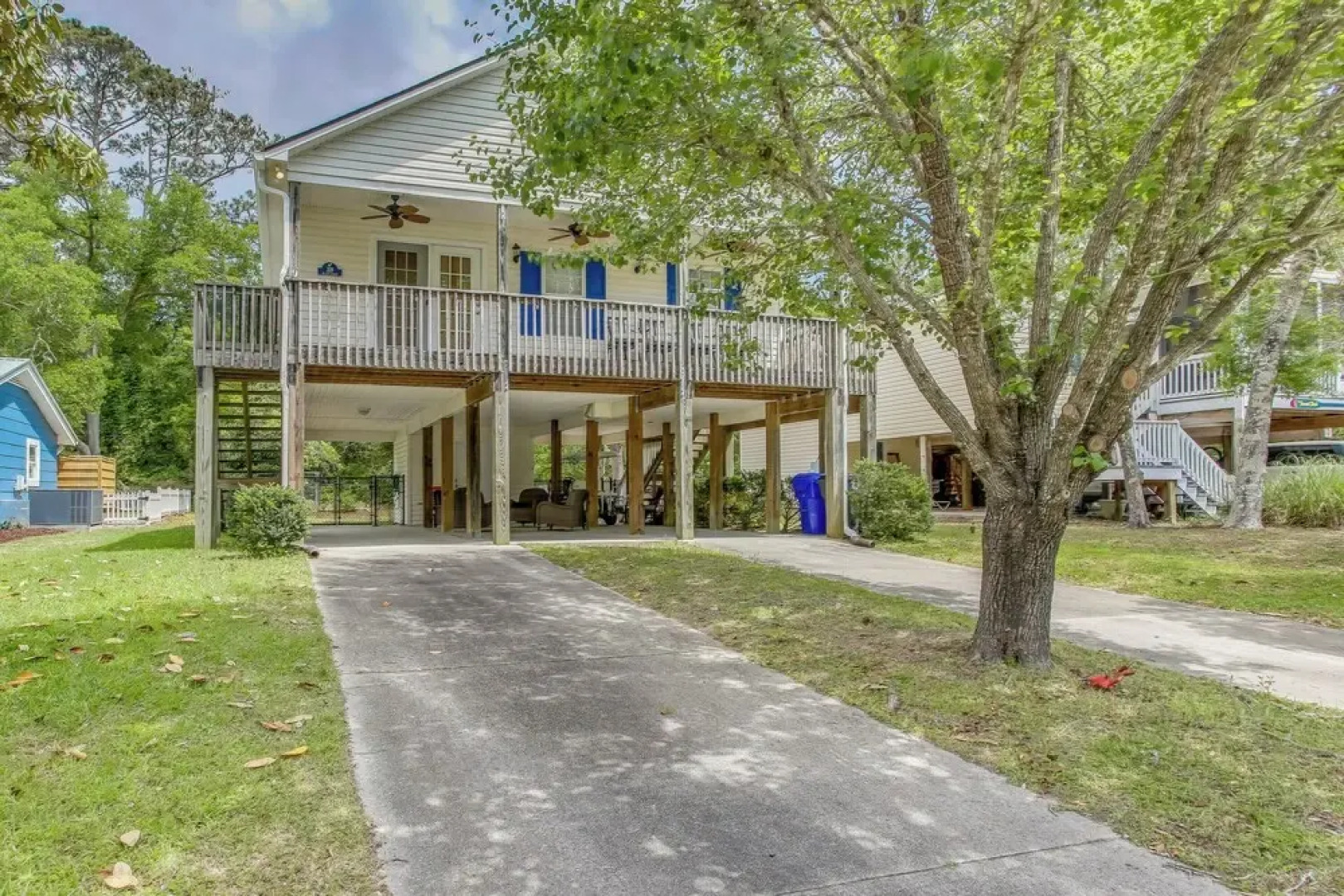 Charming Oak Island Home 1 Mi to Beach!