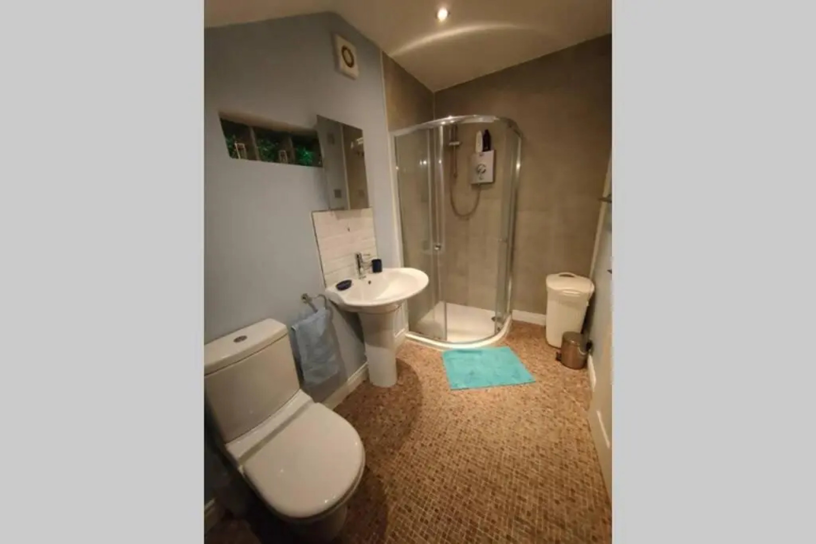 Bt 9 Granny Flat & Walled Garden