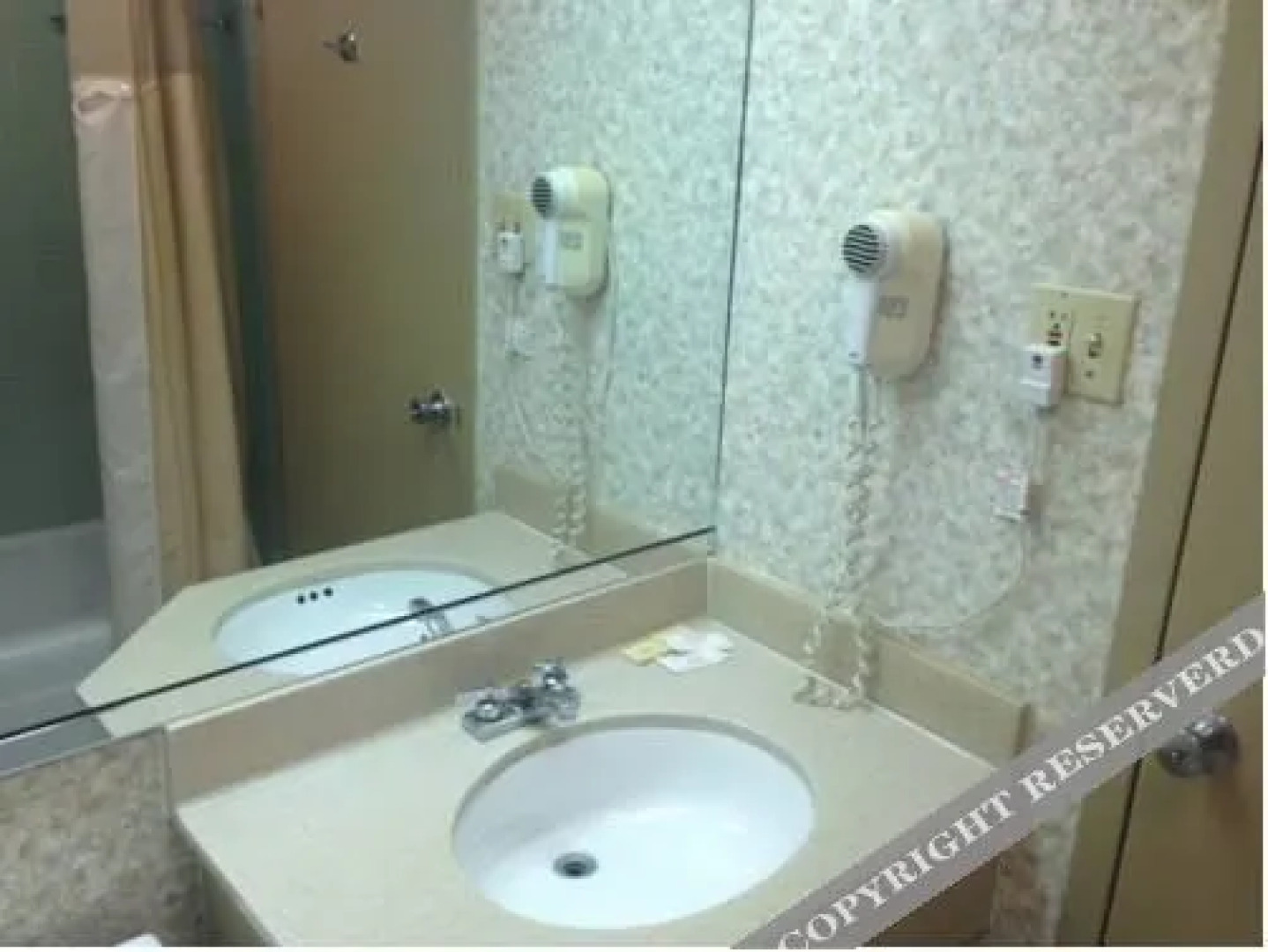 The Moraine Inn Suites & Conference Center