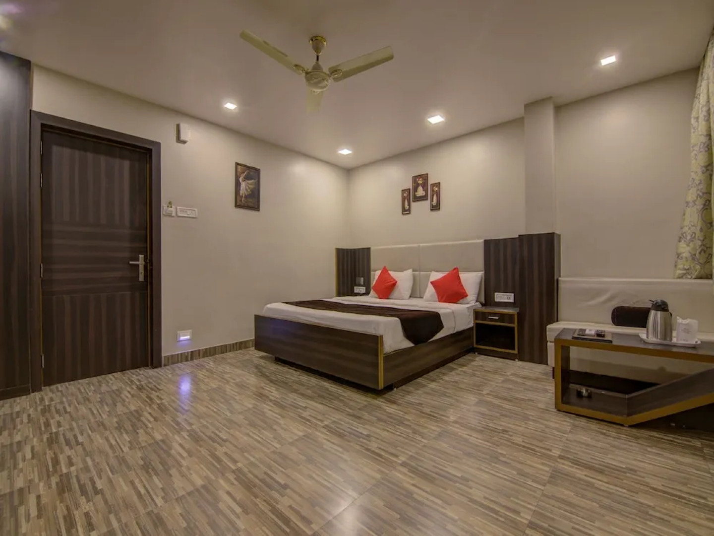 OYO 4266 Hotel Sagar