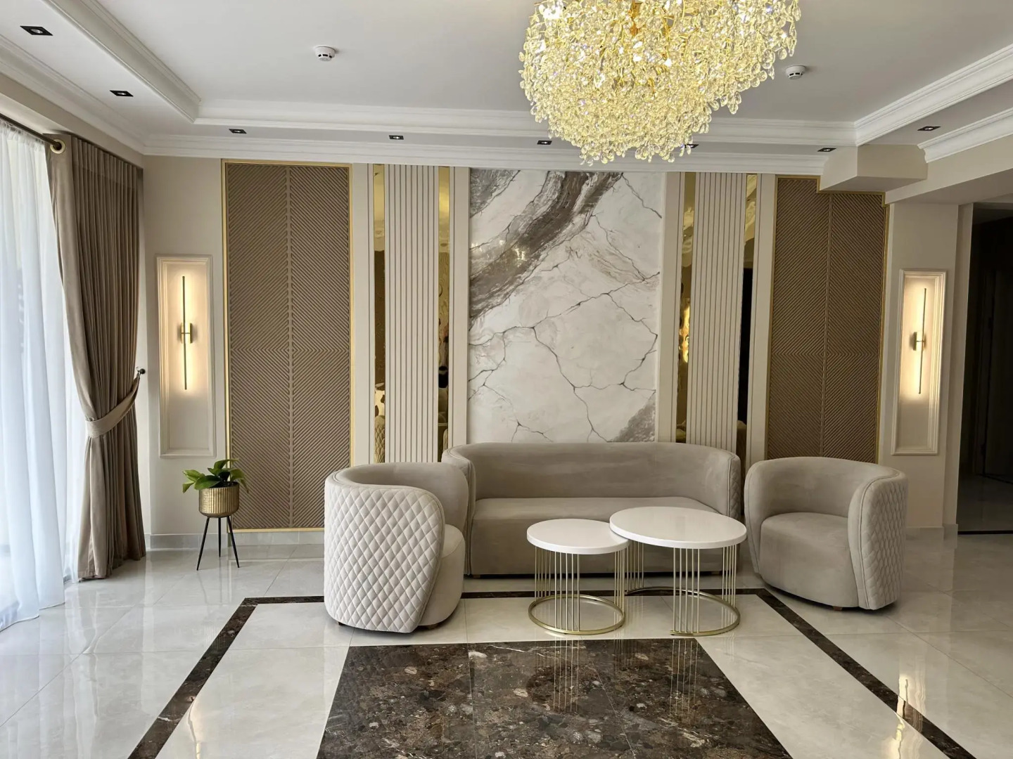 Emily Grand Palace (Эмили Гранд Палас)